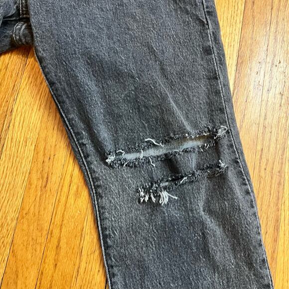 Levi’s Jeans Womens 28 Premium 501 Button Fly Distressed Faded Black - Picture 3 of 13